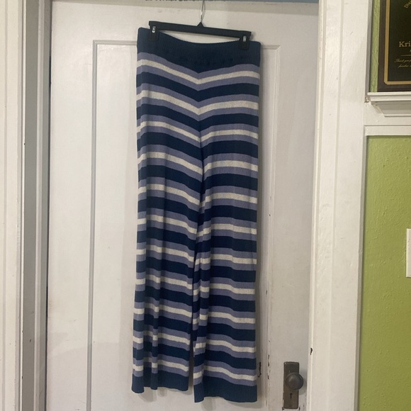 NWT FREE PEOPLE- FREE PEOPLE BEACH-TWO PIECE SET - Picture 4 of 7